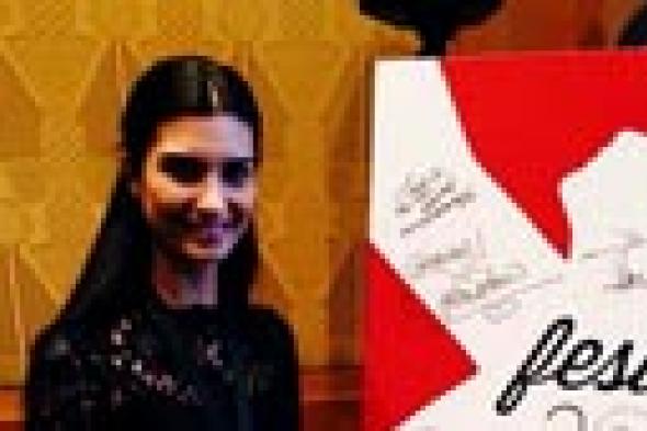 بالصور- "لميس" التركية تبدأ استعداداتها لحفل جوائز "إيمي" الأمريكية