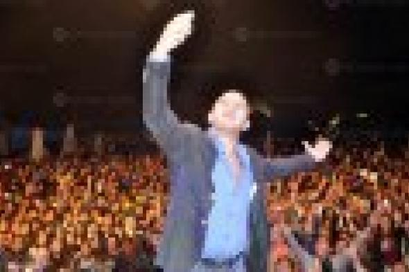 بالصور: "العسيلي" و"شارموفرز" يشعلان الجامعة الأمريكية