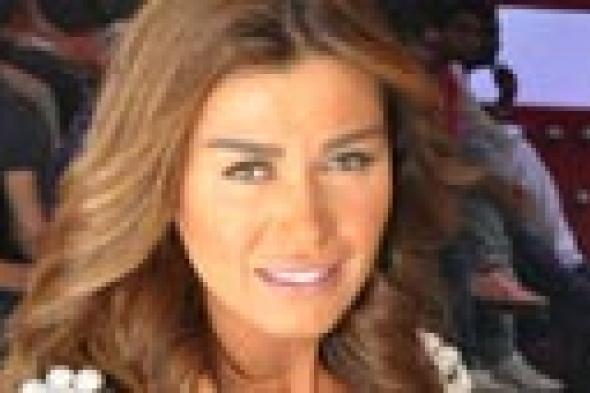 صورة- نادين الراسي تكشف عن ابنها المراهق.. ومعجبيها: شقيقها