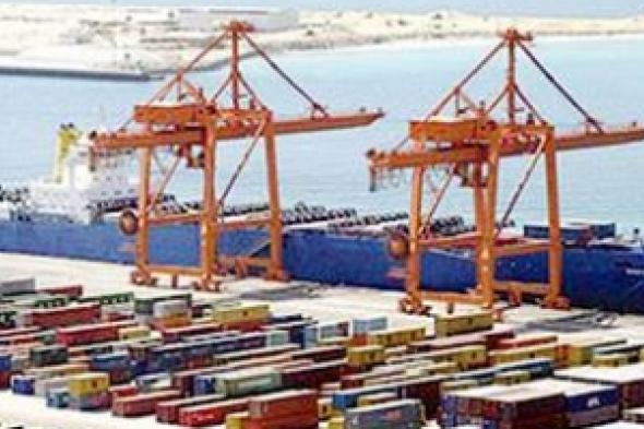 مستثمرات سعوديات يطالبن بأقسام نسائية بالمنافذ الجمركية