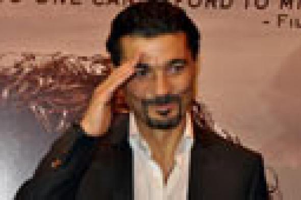 خالد النبوي يوجه التحية لشهداء 25 يناير وأمهاتهم