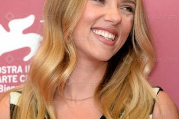 سكارليت جوهانسون تزوجت سرًا في أكتوبر الماضي