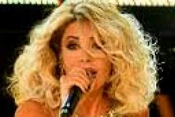 بالصور والفيديو- نوال الزغبي نجمة ذهبية في "ستار أكاديمي".. و5 طلاب يتنافسون على اللقب