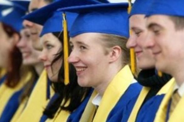المرأة تتفوق على الرجل فى شهادة الدكتوراه فى هولندا