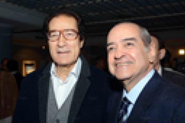بالصور- يسرا ومحمود عبد العزيز والديب في أول معرض لفاروق حسني منذ قيام ثورة يناير