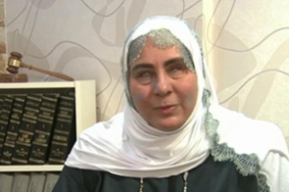 هنادي العماني أول محامية كويتية كفيفة