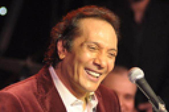 علي الحجار يطرح أغاني مسرحيته "وبحلم يا مصر" على "CD"