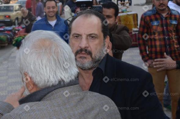 خالد الصاوي يحذر المصورين من حضور عزاء والده!