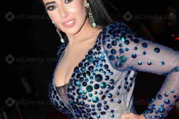 سمية الخشاب: السينما وحشتني أوي وتعاقدت على "الليلة الكبيرة"