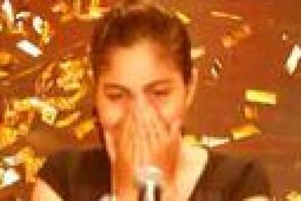 بالفيديو- مصرية بنكهة أم كلثوم تُبكي أعضاء تحكيم Arabs Got Talent .. وتقتنص الزر الذهبي من نجوى كرم