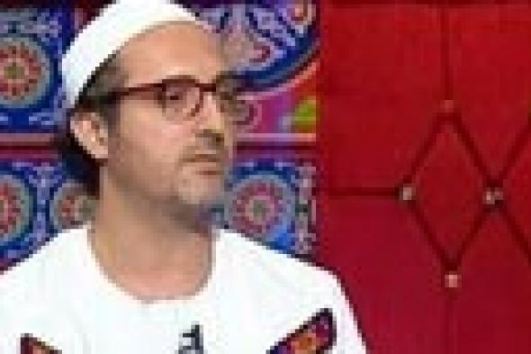 بالفيديو- شريف مدكور لمنتحل شخصيته: "اختشي على أمك"