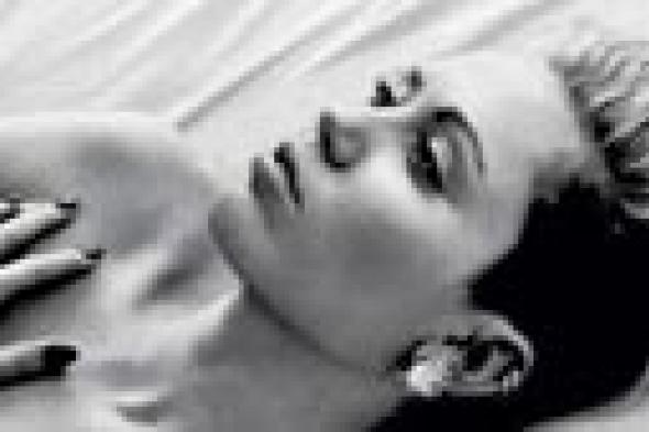 "إنستجرام" يحذف صورة مايلي سايرس الداعمة لحملتها للتعري