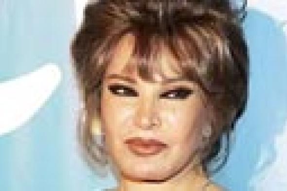 بالفيديو- صفية ا لعمري: أصابع أحمد زكي مازالت معلمة على وجهي