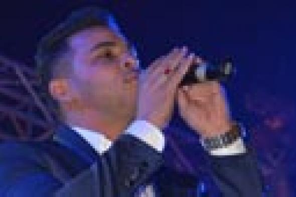 بالصور- محمد رشاد يحيي حفل رأس السنة في بورتو كايرو