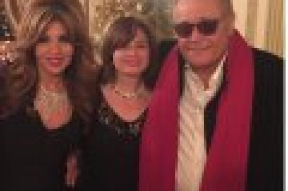 بالصور: النجوم والإعلاميون يحتفلون بعيد ميلاد إلهام شاهين