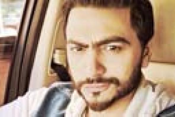 صورة- تامر حسني في أول لقطة من كواليس كليب "180 درجة"