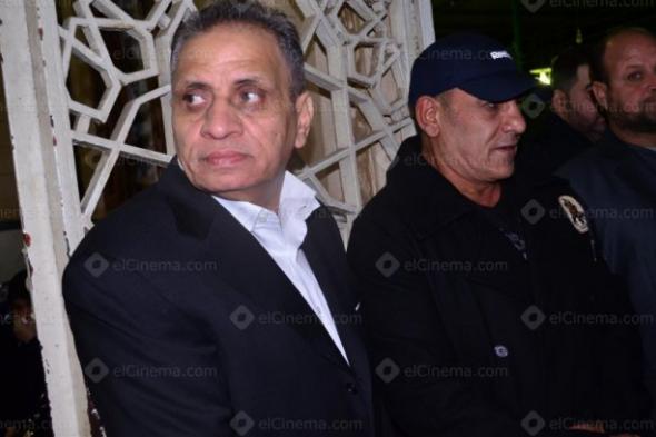 السبكي يوقف تصوير 3 أفلام حدادًا على رحيل محمد حسن رمزي