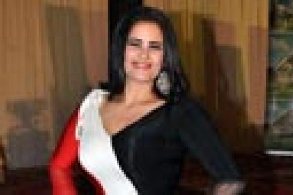 بالفيديو- سما المصري تطلق حملتها الانتخابية بالرقص في هولندا بالجلباب