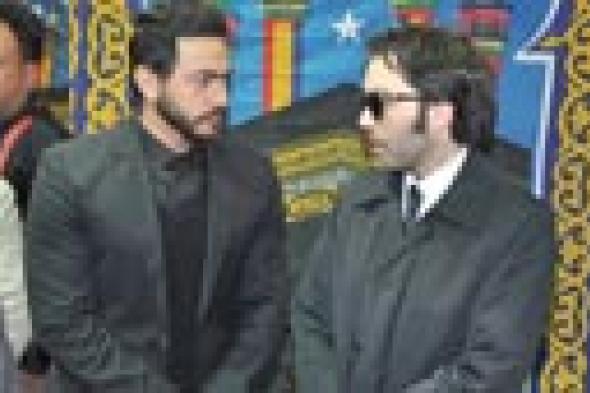 بالصور- حشد كبير من نجوم الفن والإعلام في عزاء المنتج محمد حسن رمزي