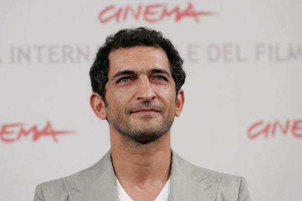 عمرو واكد يشارك جيرارد باتلر بطولة Geostorm