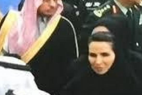 المرأة السعودية تشارك رسمياً ولأول مرة في حدث العزاء وتقديم البيعة