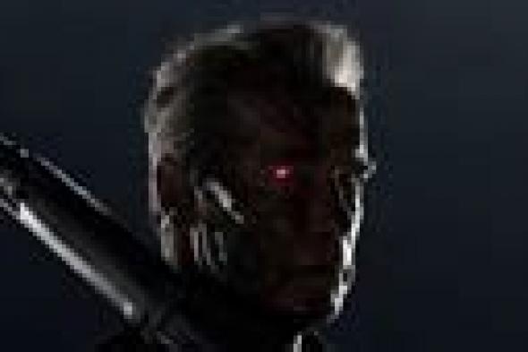 بالفيديو- شوارزنجر يواجه نفسه في الإعلان الثاني من "Terminator 5"!