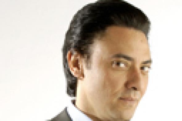 فتحي عبد الوهاب يعترف بالإقلاع عن التدخين بعد وفاة خالد صالح