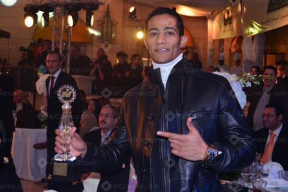 محمد رمضان ضابط شرطة لأول مرة في فيلم جديد