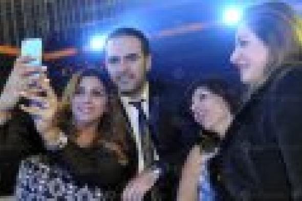 بالصور: رامي جسار يُغني لصالح مرضى السرطان