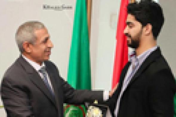 بالصور- مينا عطا سفيرا للأكاديمية البحرية