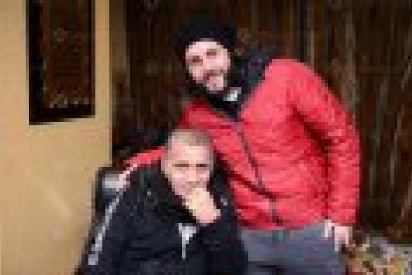 بالصور: الفنانون في استقبال أحمد السبكي بعد عودته من رحلة علاجه