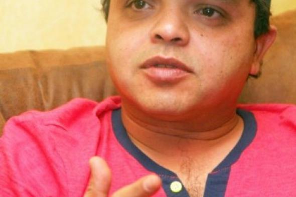موقع "تويتر" يهنئ محمد هنيدي على انضمامه، وهنيدي يرد