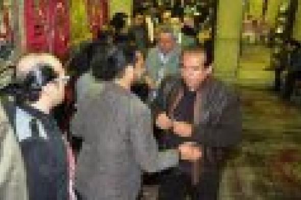 بالصور: نجوم الفن في عزاء والدة محسن منصور