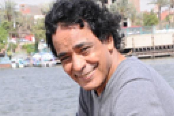 بالفيديو: محمد منير يفاجيء رئيس الورزاء على الهواء