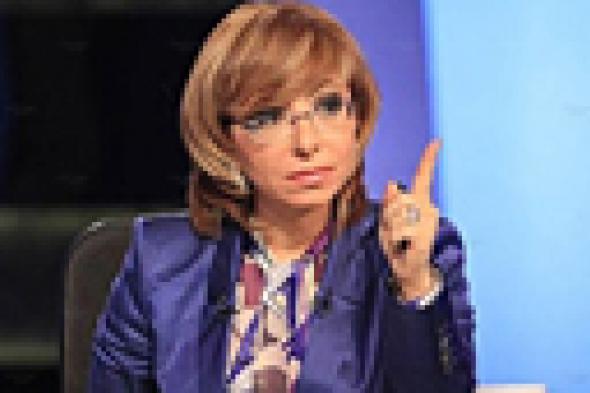 بالفيديو- لميس الحديدي تُحرج من نشر صور نادرة لها.. وتحبس دموعها من حديث والدتها عنها