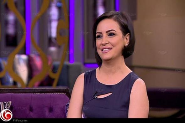 بالفيديو- ريهام عبد الغفور تروي تفاصيل إصابتها بسبب صفع خالد النبوي لها وسبب تغيير محل سكنها
