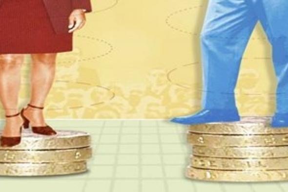 كاتبة تنتقد انحياز أميركا وبريطانيا للكتاب الرجال