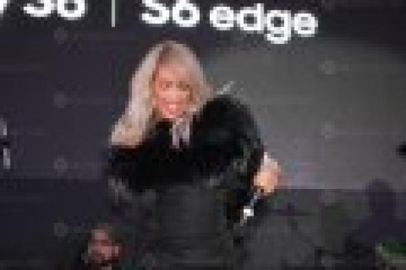 بالصور: مايا دياب تشارك نجوم الفن في إطلاق هواتف "سامسونج" من قصر محمد علي