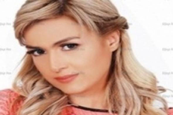 الفنانة سيمون تعبر عن سعادتها  بتقديم المرأة بنماذج مختلفة