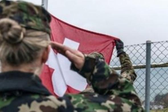 الدعوة لالتحاق نساء سويسرا بالجيش لا تجد آذانا صاغية