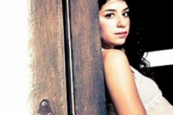 محامية إسرائيلية تثير جدلا كبيرا  لإنعدام نخوة وشهامة الركاب في الباصات العامة