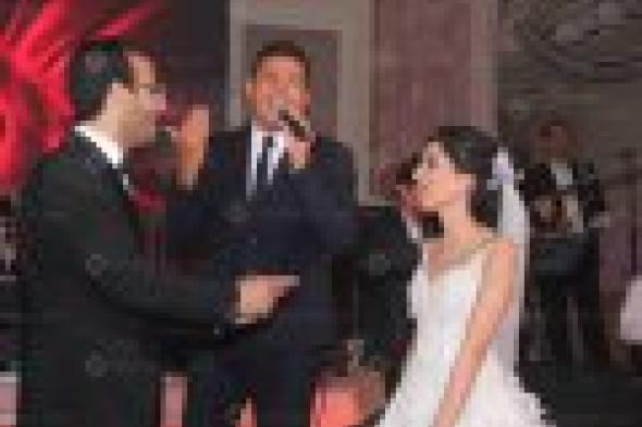 بالصور: عمرو دياب يشارك حسن الشافعي الاحتفال بزفاف شقيق زوجته