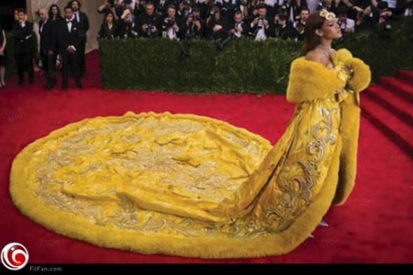 فستان ريانا في حفل Met Gala استغرق عامين لصناعته