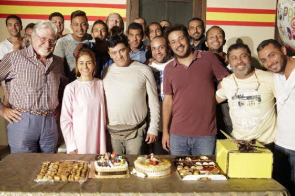 بالصورة: وائل عبد الله يحتفل بعيد ميلاده في كواليس "وش تاني"