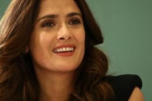 سلمى حايك: النساء تتقاضى أجورا أعلى في أفلام «البورنو» فقط