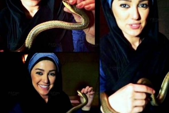 صورة - كندة علوش تثبت عدم خوفها من الثعابين