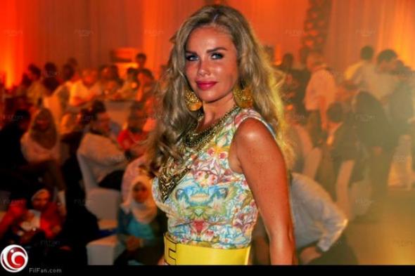 بالفيديو- #Ask_Nicole نيكول سابا ترد على أسئلة متابعي صفحتها عبر Facebook