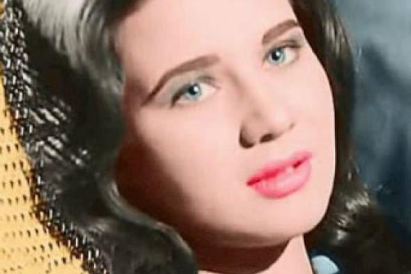 بالفيديو : زبيدة ثروت في العناية المركزة بسبب وعكة صحية