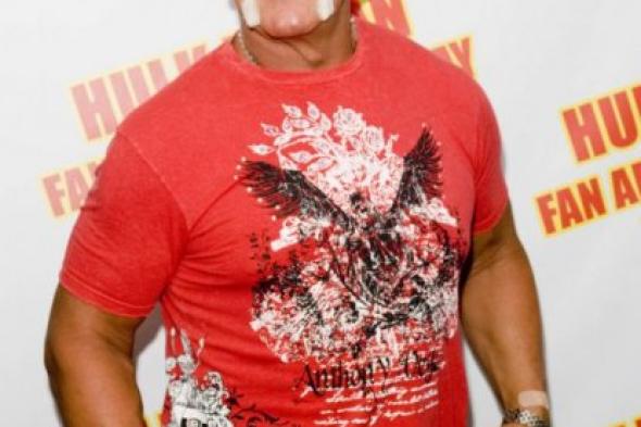 هالك هوجان يتصدى لتجسيد الخصم في Expendables 4