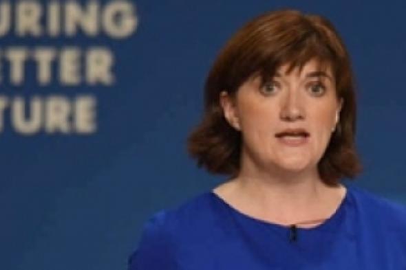 وزيرة ترفض منع المرأة اليهودية الأرثوذكسية من قيادة السيارة في بريطانيا